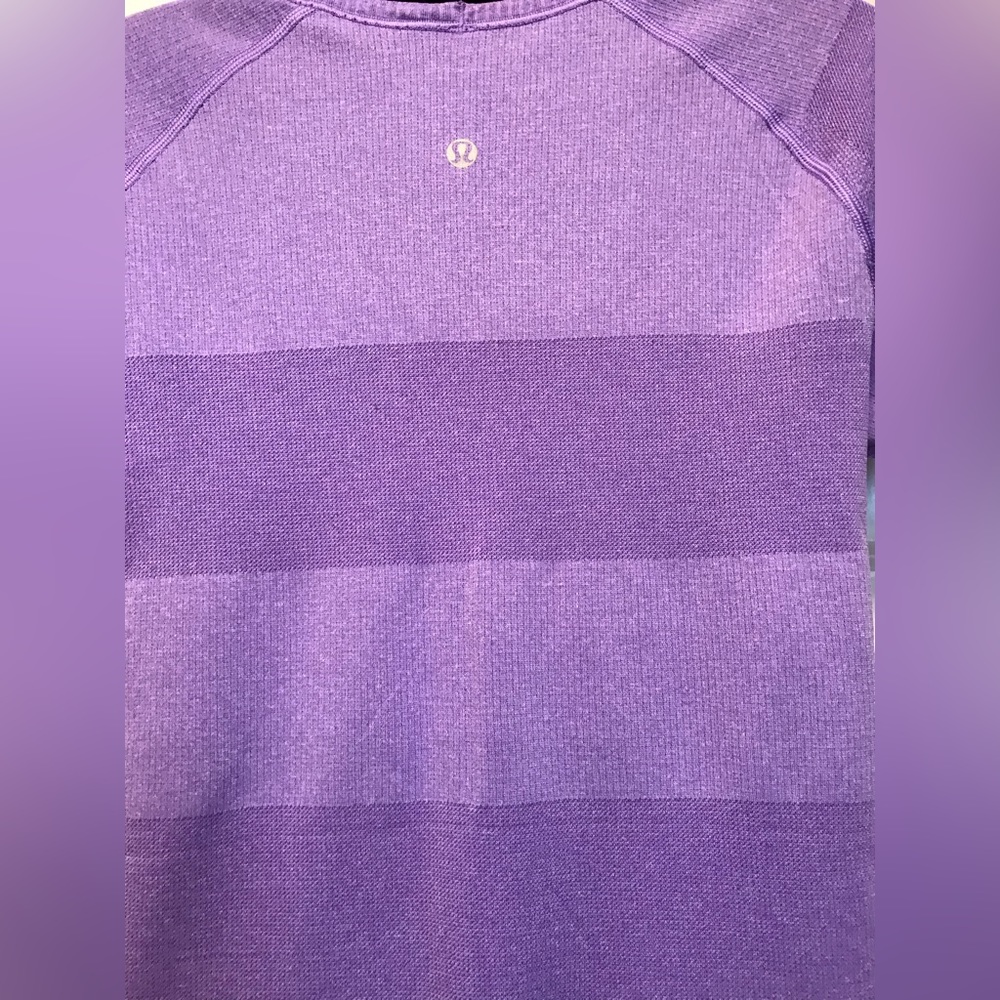 Lululemon Run Swiftly Tech Top Power Women’s Short Sleeve Shirt Size 10 Purple - Picture 2 of 6